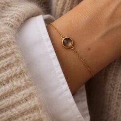 Elegant armbånd med røgkvarts