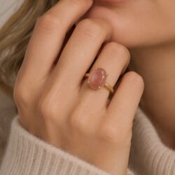 Elegant ring med blush månesten