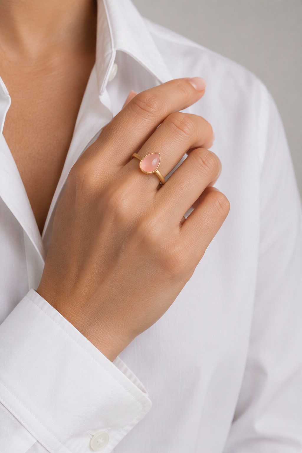 Dråbeformet Rosa Chalcedon Ring