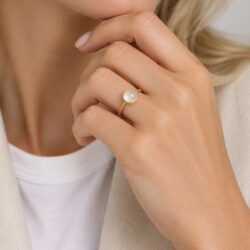 Enkel ring med klar kvarts