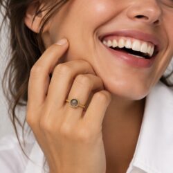 Elegant ring med røgkvarts