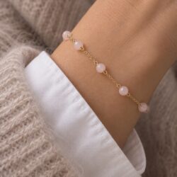 Armbånd med rosa chalcedon